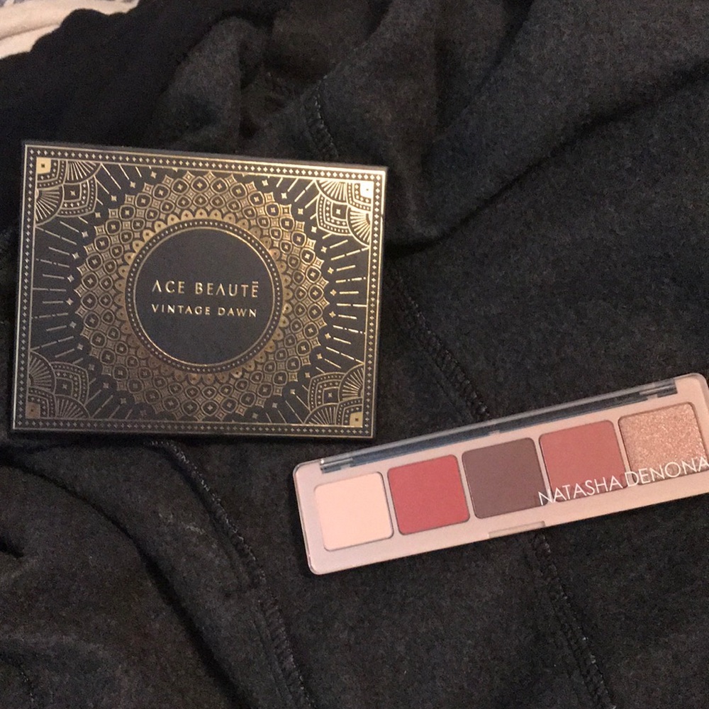 Custom Beauty Box - Picture 3 of 3